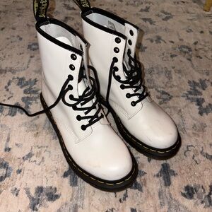 Stylish White Lace-Up Women's Boots